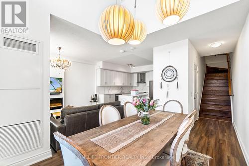 Th 102 - 9618 Yonge Street, Richmond Hill, ON - Indoor Photo Showing Dining Room