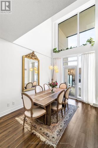 Th 102 - 9618 Yonge Street, Richmond Hill, ON - Indoor Photo Showing Dining Room