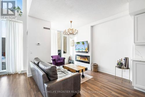 Th 102 - 9618 Yonge Street, Richmond Hill, ON - Indoor Photo Showing Other Room With Fireplace