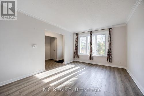 24 Sandra Drive, Orillia, ON - Indoor Photo Showing Other Room