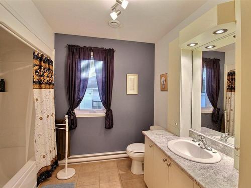 Salle de bains - 50 Rue Girard, La Malbaie, QC - Indoor Photo Showing Bathroom