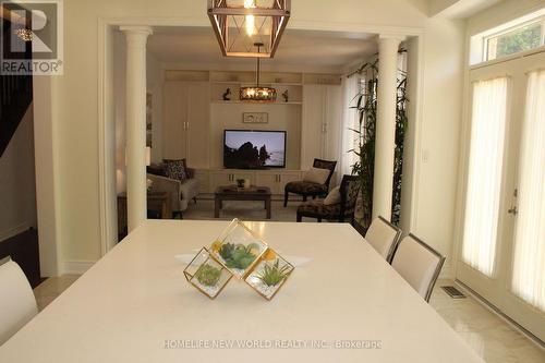 4617 Simmons Road E, Burlington, ON - Indoor Photo Showing Dining Room