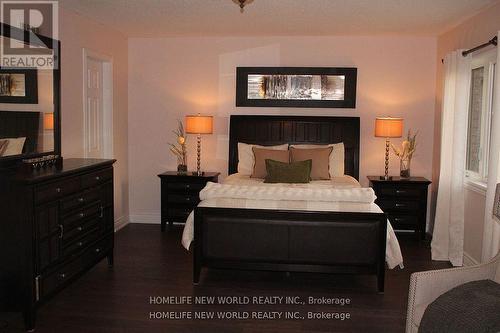 4617 Simmons Road E, Burlington, ON - Indoor Photo Showing Bedroom