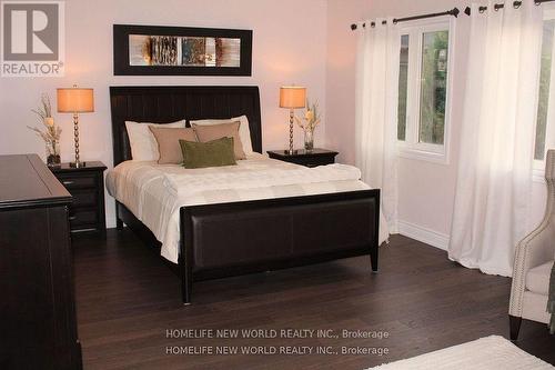 4617 Simmons Road E, Burlington, ON - Indoor Photo Showing Bedroom