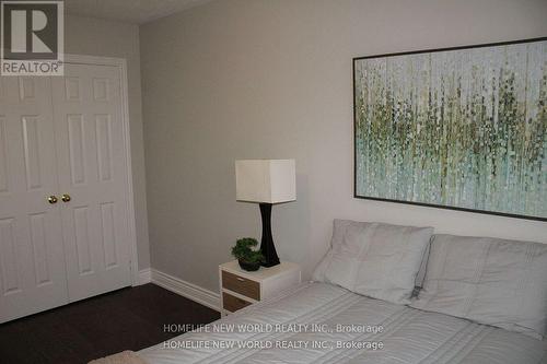 4617 Simmons Road E, Burlington, ON - Indoor Photo Showing Bedroom