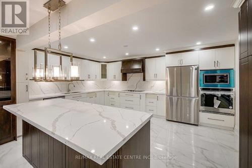 1436 Stonecutter Drive, Oakville, ON - Indoor Photo Showing Kitchen With Stainless Steel Kitchen With Upgraded Kitchen