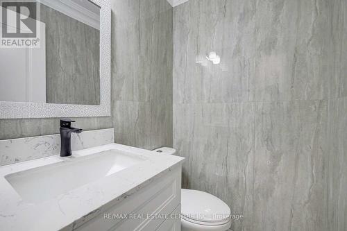 1436 Stonecutter Drive, Oakville, ON - Indoor Photo Showing Bathroom