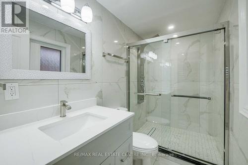 1436 Stonecutter Drive, Oakville, ON - Indoor Photo Showing Bathroom