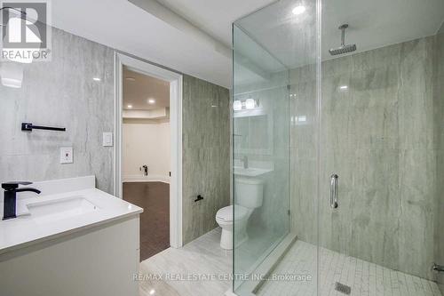 1436 Stonecutter Drive, Oakville, ON - Indoor Photo Showing Bathroom