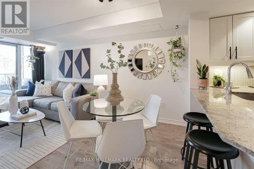 613 - 65 East Liberty Street, Toronto, ON - Indoor Photo Showing Dining Room