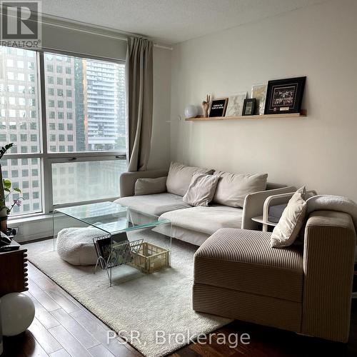 1509 - 10 Queens Quay W, Toronto, ON - Indoor Photo Showing Living Room