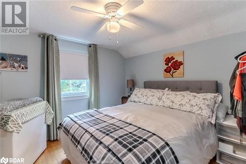 72 High Street, Barrie, ON - Indoor Photo Showing Bedroom