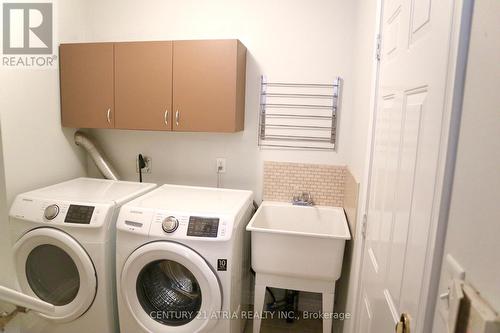 273 Conover Avenue, Aurora, ON - Indoor Photo Showing Laundry Room