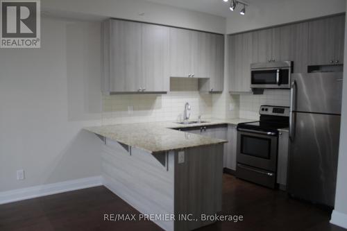 614 - 24 Woodstream Boulevard, Vaughan, ON - Indoor Photo Showing Kitchen With Stainless Steel Kitchen With Upgraded Kitchen