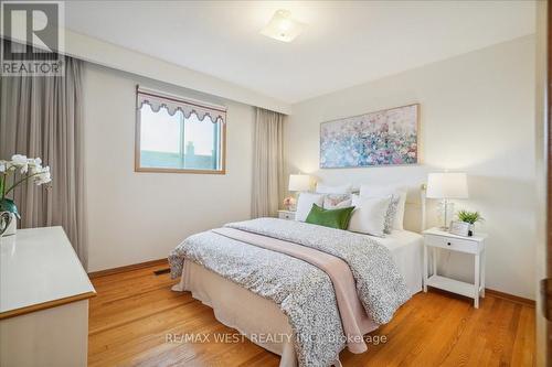 96 Harris Crescent, Vaughan, ON - Indoor Photo Showing Bedroom