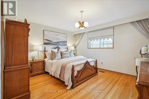 96 Harris Crescent, Vaughan, ON - Indoor Photo Showing Bedroom