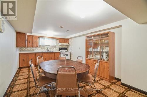 96 Harris Crescent, Vaughan, ON - Indoor Photo Showing Dining Room