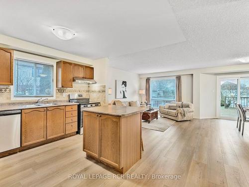 21 Colbourne Cres, Orangeville, ON - Indoor Photo Showing Kitchen With Double Sink