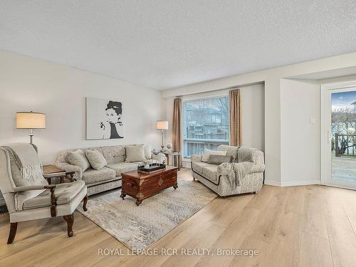 21 Colbourne Cres, Orangeville, ON - Indoor Photo Showing Living Room