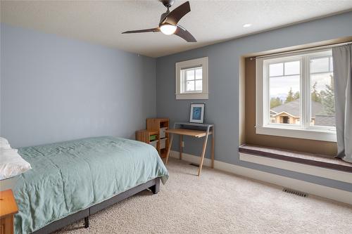 667 Quarry Avenue, Kelowna, BC - Indoor Photo Showing Bedroom