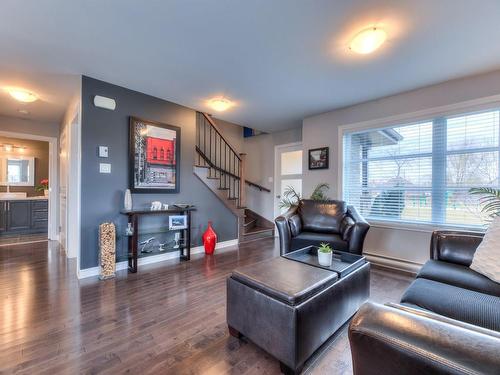 Living room - 317 Rue Du Noroît, Salaberry-De-Valleyfield, QC - Indoor Photo Showing Living Room