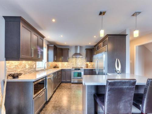 Kitchen - 317 Rue Du Noroît, Salaberry-De-Valleyfield, QC - Indoor Photo Showing Kitchen With Upgraded Kitchen