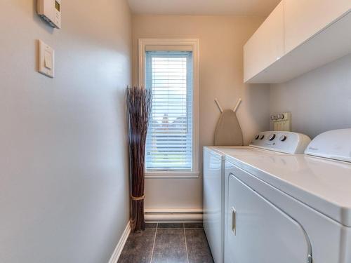 Laundry room - 317 Rue Du Noroît, Salaberry-De-Valleyfield, QC - Indoor Photo Showing Laundry Room