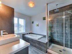 Ensuite bathroom - 