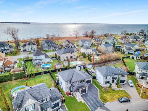 Aerial photo - 317 Rue Du Noroît, Salaberry-De-Valleyfield, QC - Outdoor With Body Of Water With View