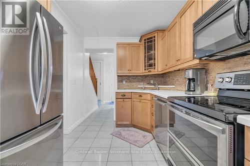 37 - 295 Water Street, Guelph (Old University), ON - Indoor Photo Showing Kitchen