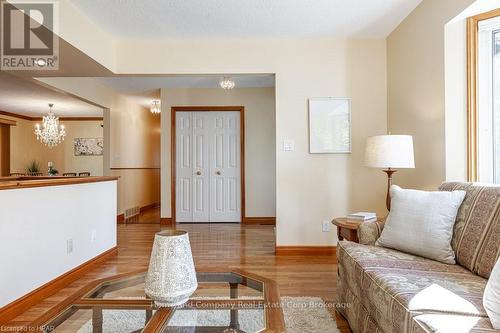 3975 Tannahill Street, Perth East (Shakespeare), ON - Indoor Photo Showing Living Room