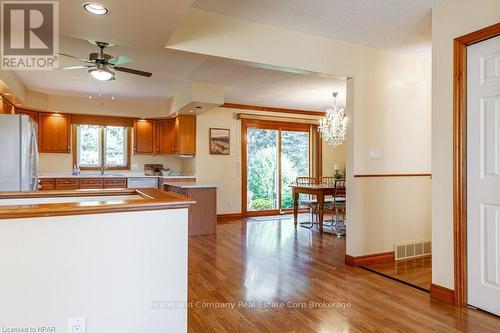 3975 Tannahill Street, Perth East (Shakespeare), ON - Indoor Photo Showing Kitchen