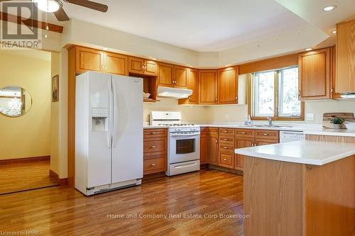 3975 Tannahill Street, Perth East (Shakespeare), ON - Indoor Photo Showing Kitchen