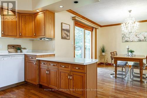 3975 Tannahill Street, Perth East (Shakespeare), ON - Indoor Photo Showing Kitchen