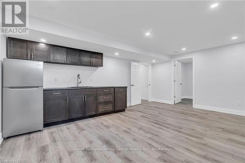 40 Pettitt Drive, Guelph (Grange Hill East), ON - Indoor Photo Showing Kitchen