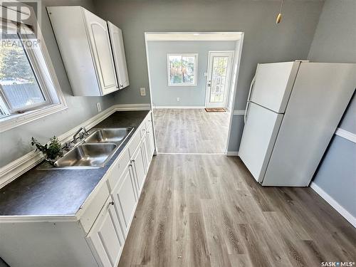 421 Alexandra Street, Regina, SK - Indoor Photo Showing Kitchen With Double Sink