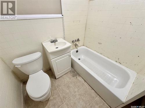 1957 Quebec Street, Regina, SK - Indoor Photo Showing Bathroom