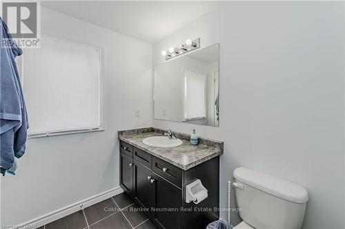 100 Mussen Street, Guelph (Brant), ON - Indoor Photo Showing Bathroom