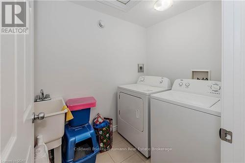 100 Mussen Street, Guelph (Brant), ON - Indoor Photo Showing Laundry Room