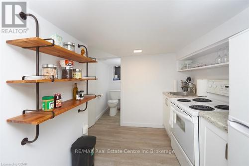 101 Charles Street E, Kitchener, ON - Indoor Photo Showing Kitchen