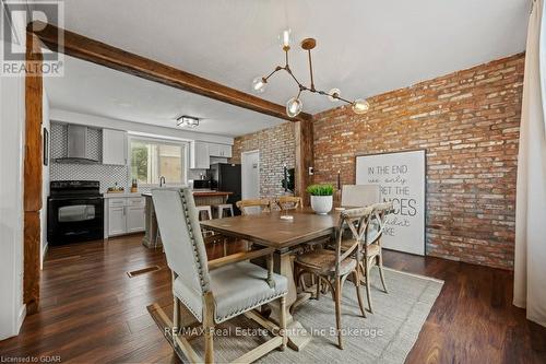 101 Charles Street E, Kitchener, ON - Indoor Photo Showing Dining Room