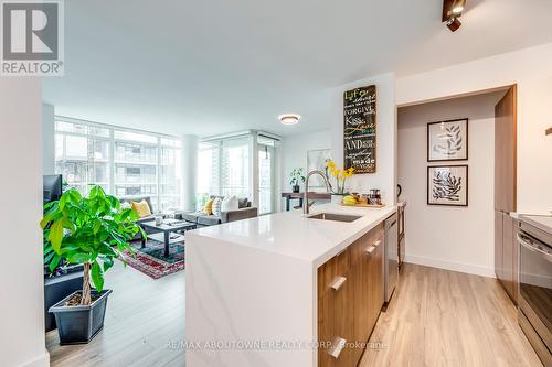 3308 - 81 Navy Wharf Court, Toronto, ON - Indoor Photo Showing Kitchen