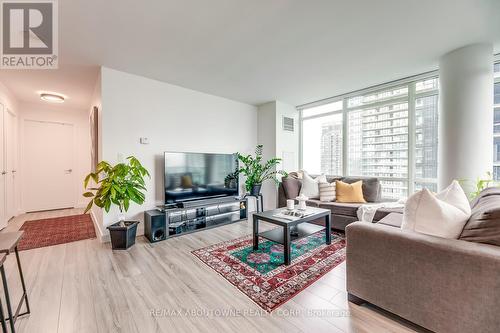 3308 - 81 Navy Wharf Court, Toronto, ON - Indoor Photo Showing Living Room