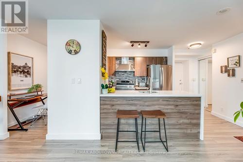 3308 - 81 Navy Wharf Court, Toronto, ON - Indoor Photo Showing Kitchen