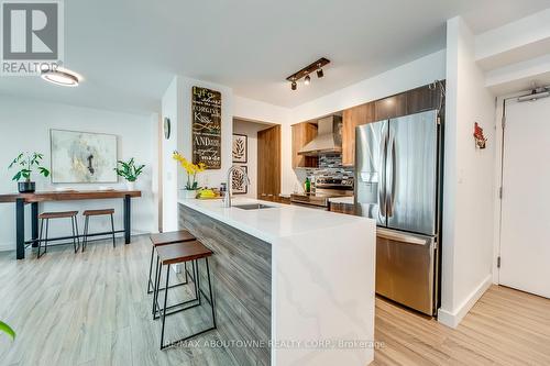 3308 - 81 Navy Wharf Court, Toronto, ON - Indoor Photo Showing Kitchen