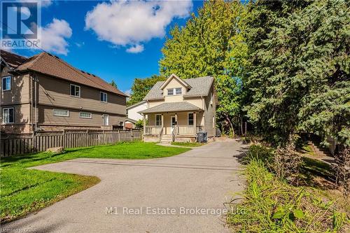 324 Edinburgh Road S, Guelph (Old University), ON 