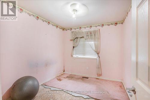 96 Riverglen Drive, Georgina, ON - Indoor Photo Showing Other Room