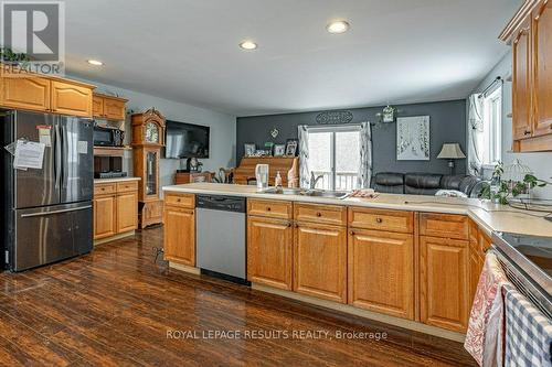 11776 Tracey Street, Malahide (Springfield), ON - Indoor Photo Showing Kitchen With Double Sink