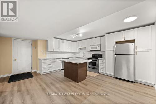 4 Smith Street, Bradford West Gwillimbury, ON - Indoor Photo Showing Kitchen With Stainless Steel Kitchen