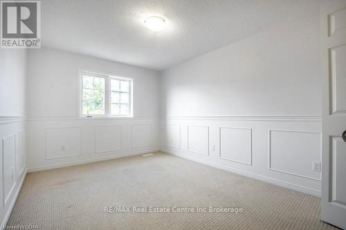 35 Clough Cres Crescent, Guelph (Pine Ridge), ON - Indoor Photo Showing Other Room